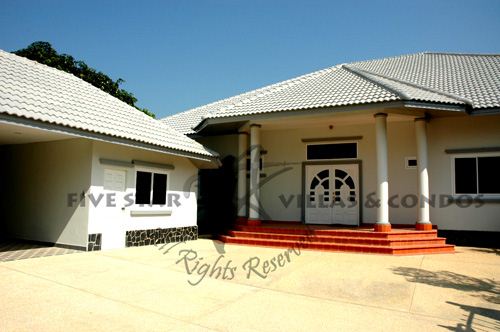 5 Star modern family home House East Pattaya 5 Star modern family home House East Pattaya