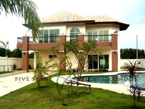 Imposing Villa with that 5 Star feel House Chaiyapruk Imposing Villa with that 5 Star feel House Chaiyapruk