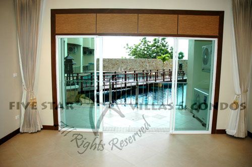 5 Star resort-style 1-bedroom condo REDUCED! Condominium Jomtien