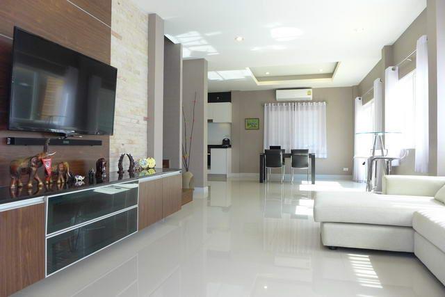 House For Sale Pattaya showing the open plan living area House For Sale Pattaya showing the open plan living area