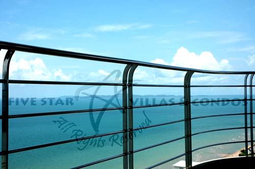 Ultimate Seaside Living: a 5 Star experience @ LA ROYALE Condominium  Jomtien Beach