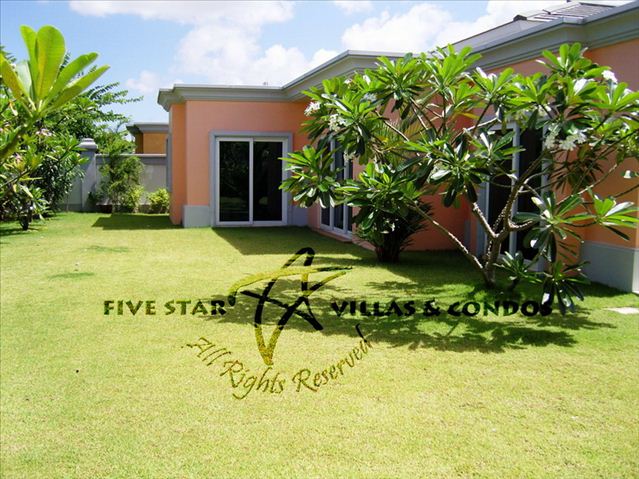 2-bedrooom villa with large garden FOR RENT @ Siam Royal View House East Pattaya 2-bedrooom villa with large garden FOR RENT @ Siam Royal View House East Pattaya