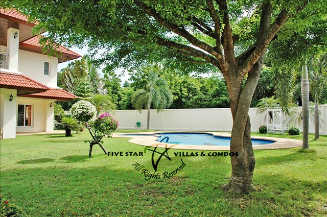 SOLD : 5-bedroom family house on Pratumnak Hill with private swimming pool House Cosy Beach SOLD : 5-bedroom family house on Pratumnak Hill with private swimming pool House Cosy Beach