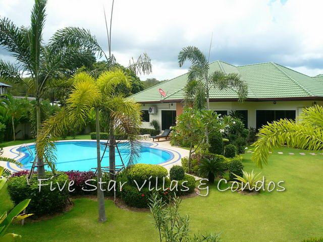 3-bedroom pool villa in well-respected village House East Pattaya