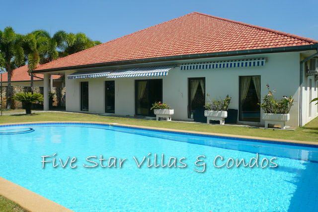 4-bedroom pool villa with large family-sized living area House Mabprachan
