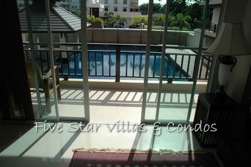 2-bedroom condo for sale by Jomtien Beach Condominium Jomtien Beach