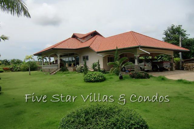 Beautiful house in Bang Sare with views of the Golden Buddha House Bang Sare
