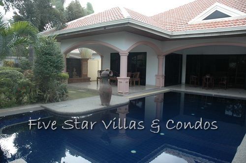 3-bedroom pool villa for sale in Jomtien gated-community House Jomtien