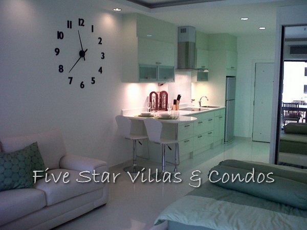 Beachfront condo with sea view Condominium View Talay 3A