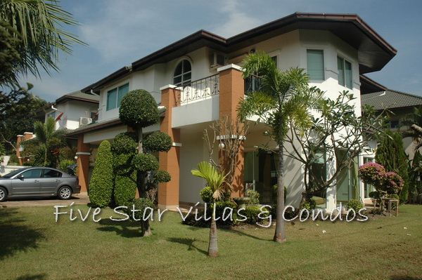 Conveniently located family house for sale House East Pattaya