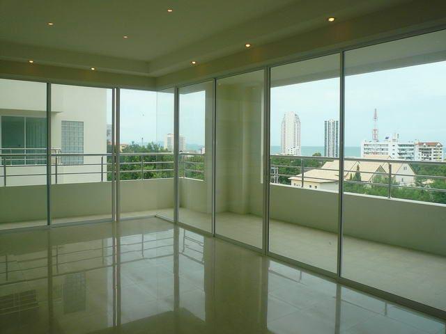 Condominium  For Sale  Phratamnak  Condominium Pattaya Hill, Phratamnak Dong Tarn Beach