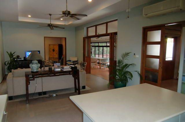 House For Sale Phratamnak House Pattaya Hill Phratamnak Near Dong Tarn Beach House For Sale Phratamnak House Pattaya Hill Phratamnak Near Dong Tarn Beach