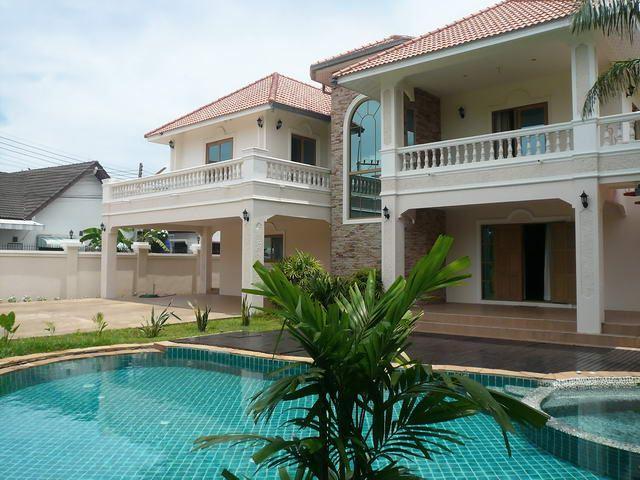 House For Sale Pattaya + House South Pattaya (Thappraya area) House For Sale Pattaya + House South Pattaya (Thappraya area)
