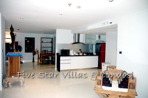 Large 1-bedroom condo on Pratumnak Condominium Pratumnak Hill