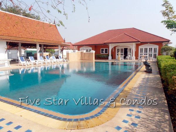 Well presented Pool villa House East Pattaya