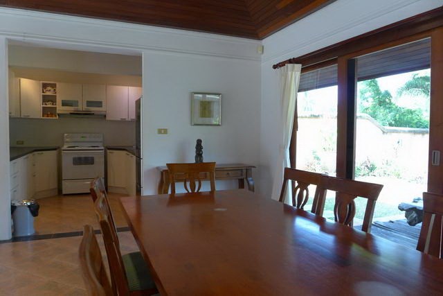 House For Rent Bangsaray Pattaya showing the dining and kitchen areas House For Rent Bangsaray Pattaya showing the dining and kitchen areas