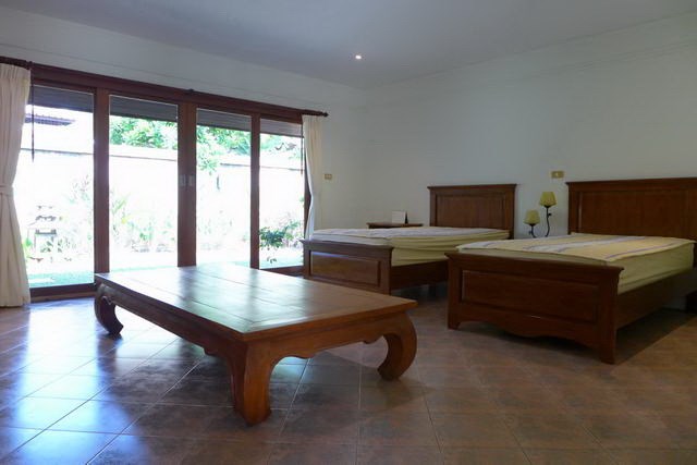 House For Rent Bangsaray Pattaya showing the master bedroom House For Rent Bangsaray Pattaya showing the master bedroom