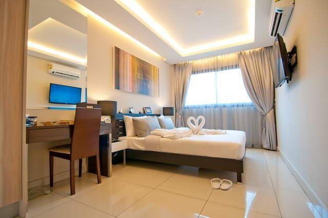 Laguna Beach Resort 3 - The Maldives showing the bedroom