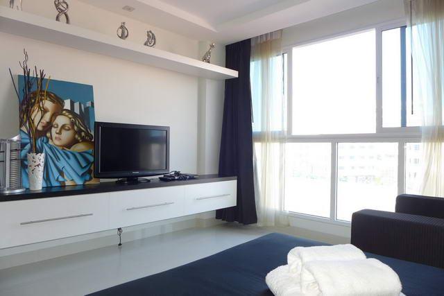 Condominium For Sale South Pattaya looking towards the TV area Condominium For Sale South Pattaya looking towards the TV area