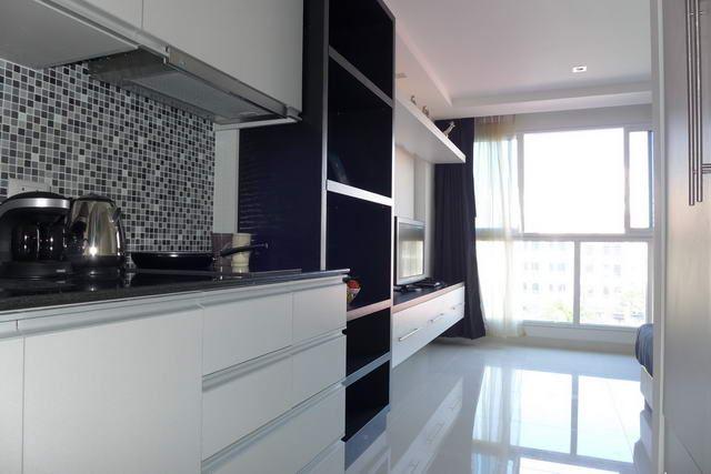 Condominium For Sale South Pattaya looking from the kitchen Condominium For Sale South Pattaya looking from the kitchen