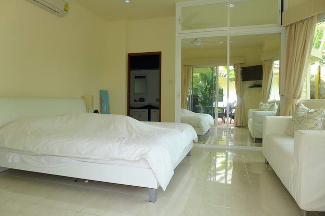 House For Sale Huay Yai showing a bedroom suite House For Sale Huay Yai showing a bedroom suite