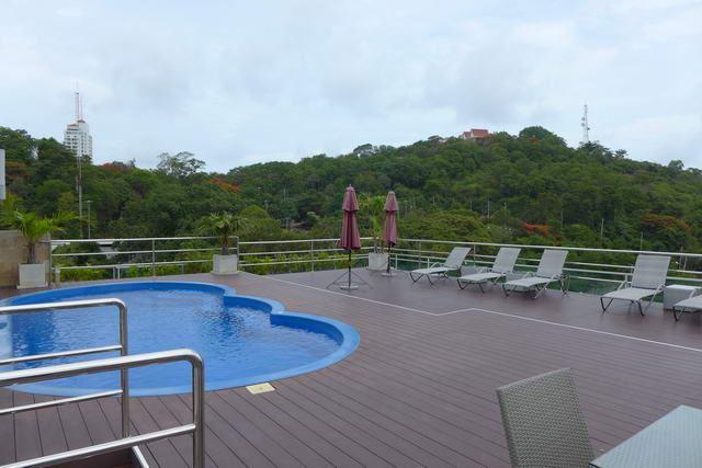 Condominium For Sale Pratumnak showing the rooftop pool Condominium For Sale Pratumnak showing the rooftop pool