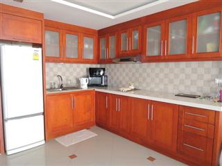 Condominium for rent Pattaya showing the kitchen