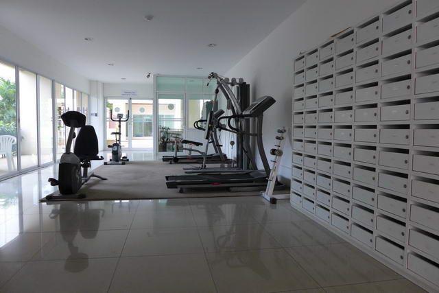 Condominium For Sale Jomtien showing the gymnasium Condominium For Sale Jomtien showing the gymnasium
