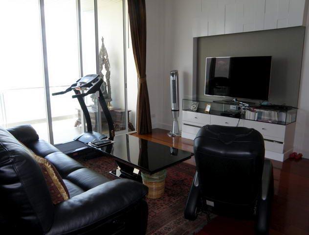 Condominium for sale Pattaya The Cove showing the entertainment room Condominium for sale Pattaya The Cove showing the entertainment room