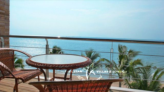 Condominium for rent in Naklua at Ananya showing the balcony Condominium for rent in Naklua at Ananya showing the balcony