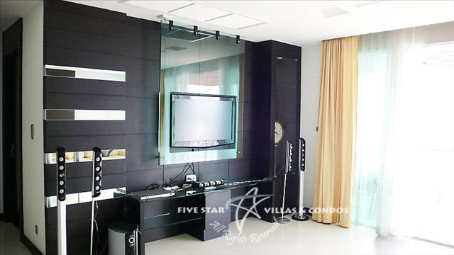 Condominium for rent in Naklua at Ananya showing the TV area Condominium for rent in Naklua at Ananya showing the TV area