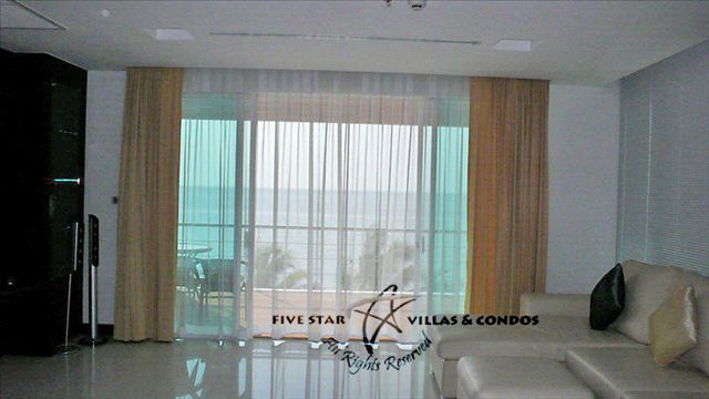 Condominium for rent in Naklua at Ananya showing the living area Condominium for rent in Naklua at Ananya showing the living area