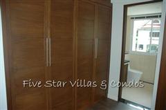 Condominium for rent on Jomtien Beach showing bedroom wardrobes