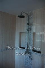 Condominium for rent on Jomtien Beach showing the bathroom shower