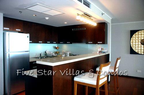 Condominium for sale on Pattaya Beach at NORTHSHORE showing the kitchen