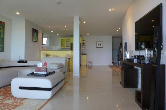 Condominium For Sale Naklua looking towards the kitchen Condominium For Sale Naklua looking towards the kitchen