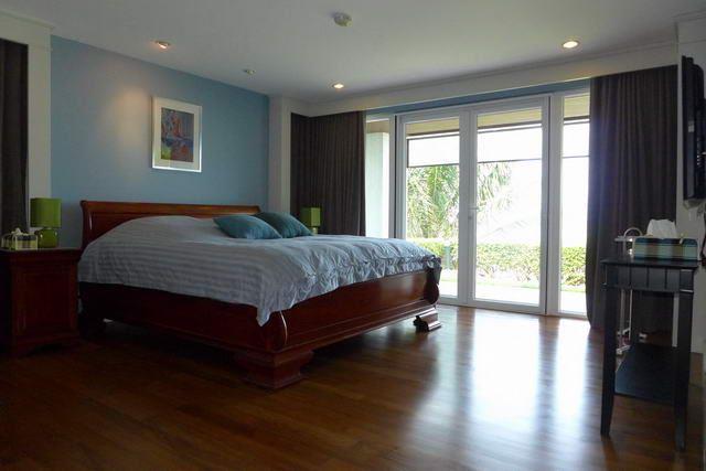 Condominium For Sale Naklua showing the second bedroom suite Condominium For Sale Naklua showing the second bedroom suite