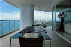 Condominium for sale in Na Jomtien showing view from large balcony