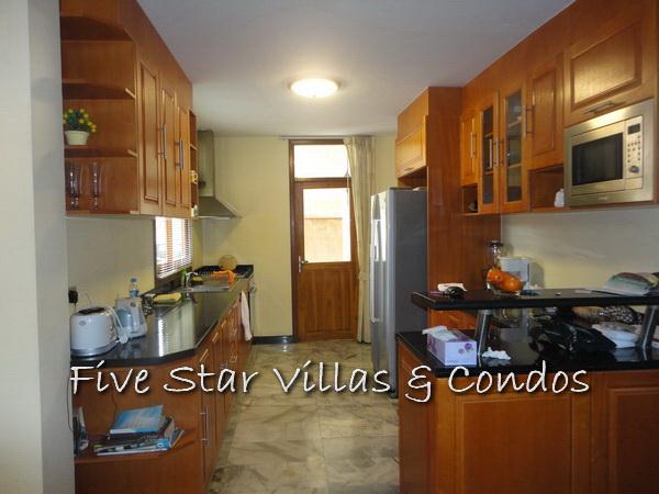 House for sale Pratumnak Pattaya showing the kitchen