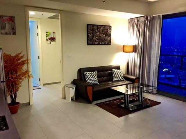Condominium for sale at Zire Pattaya showing the living area Condominium for sale at Zire Pattaya showing the living area