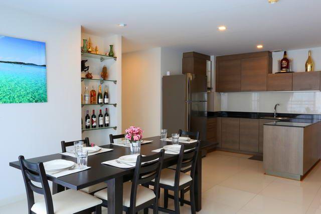 Condominium For Sale Pattaya showing the dining and kitchen areas Condominium For Sale Pattaya showing the dining and kitchen areas