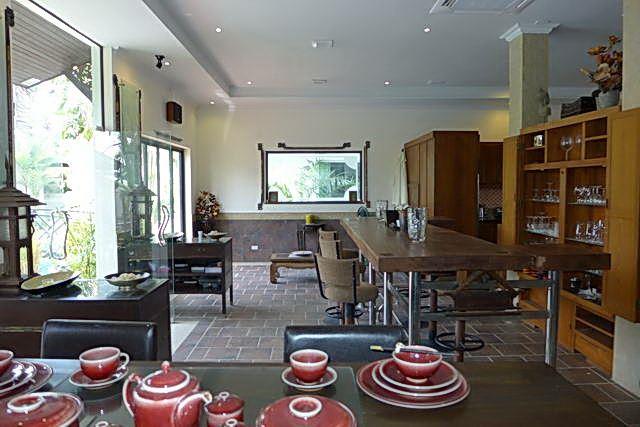 Commercial for sale Phoenix Pattaya showing the dining area Commercial for sale Phoenix Pattaya showing the dining area