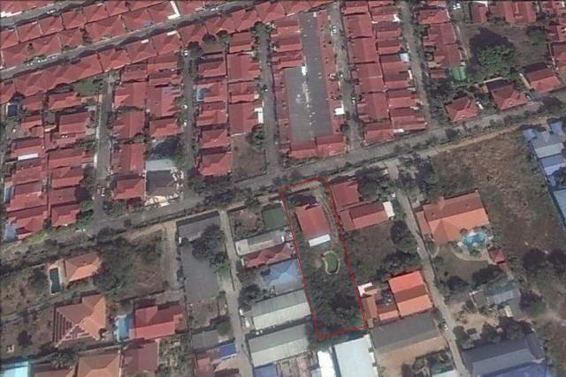 Land for sale Pattaya showing the land and derelict house site plan Land for sale Pattaya showing the land and derelict house site plan