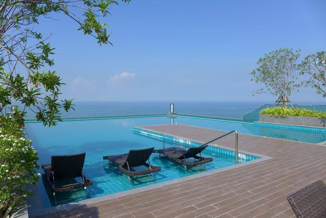 Condominium For Sale Naklua showing the roof top swimming pool Condominium For Sale Naklua showing the roof top swimming pool