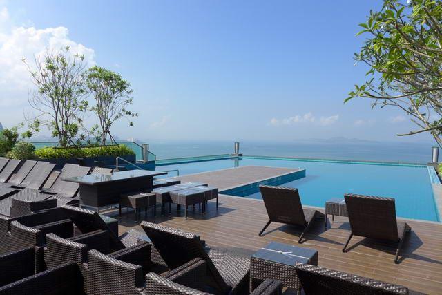 Condominium For Sale Naklua showing the roof top swimming pool Condominium For Sale Naklua showing the roof top swimming pool