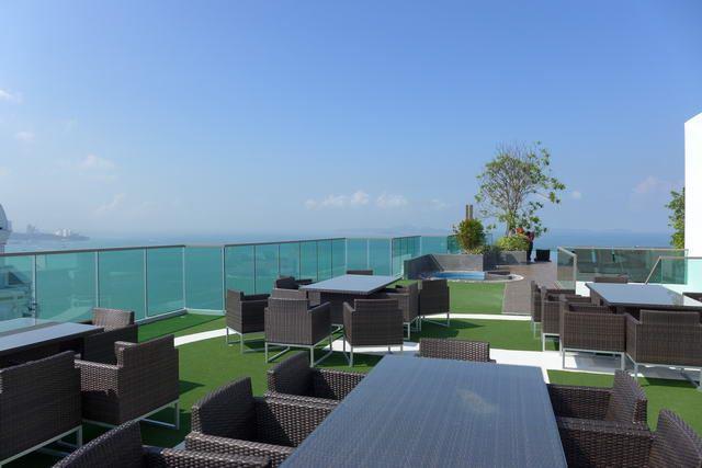 Condominium For Sale Naklua showing the roof top terraces Condominium For Sale Naklua showing the roof top terraces