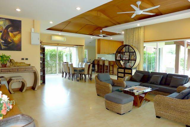 House for sale Huay Yai showing the open plan concept House for sale Huay Yai showing the open plan concept