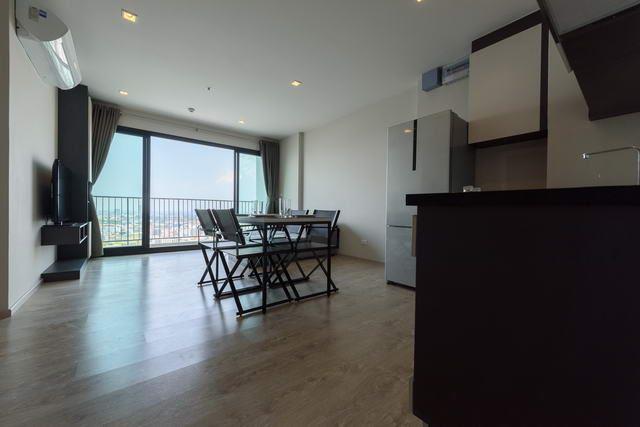 Condominium for sale Pattaya showing the living and dining areas Condominium for sale Pattaya showing the living and dining areas