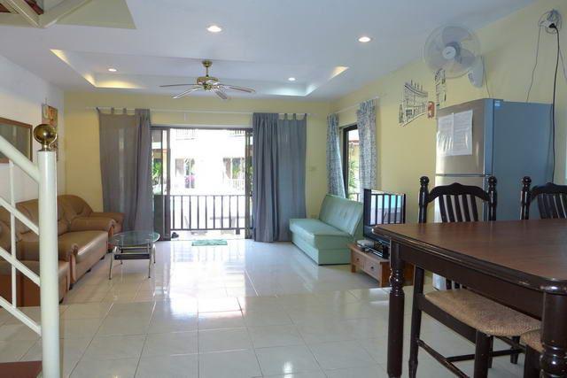 Pool resort and villa business for sale Pratumnak Pattaya showing the living and dining areas