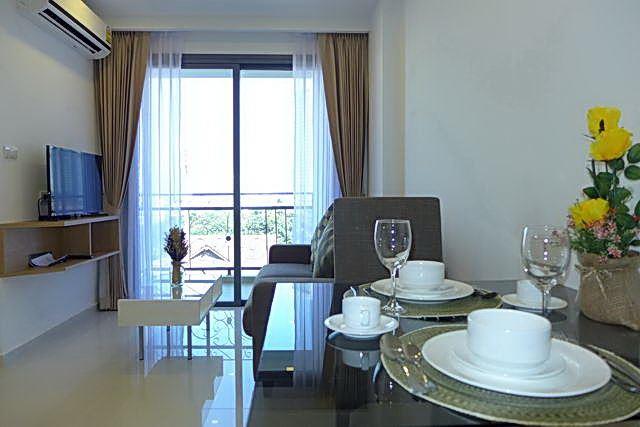 Condominium for sale Pratumnak Hill Pattaya showing the living and dining areas Condominium for sale Pratumnak Hill Pattaya showing the living and dining areas